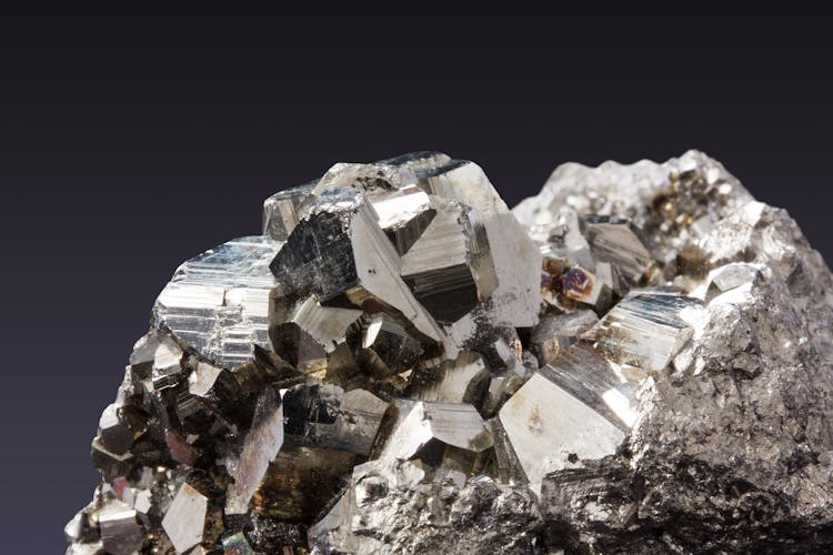 Minerals & Raw Materials